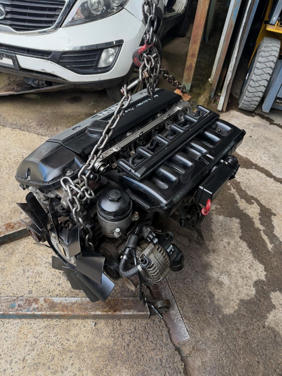 Motor BMW 323I 6 Cilindros 1999 Gasolina 170cv — foto 8 da unidade real em estoque