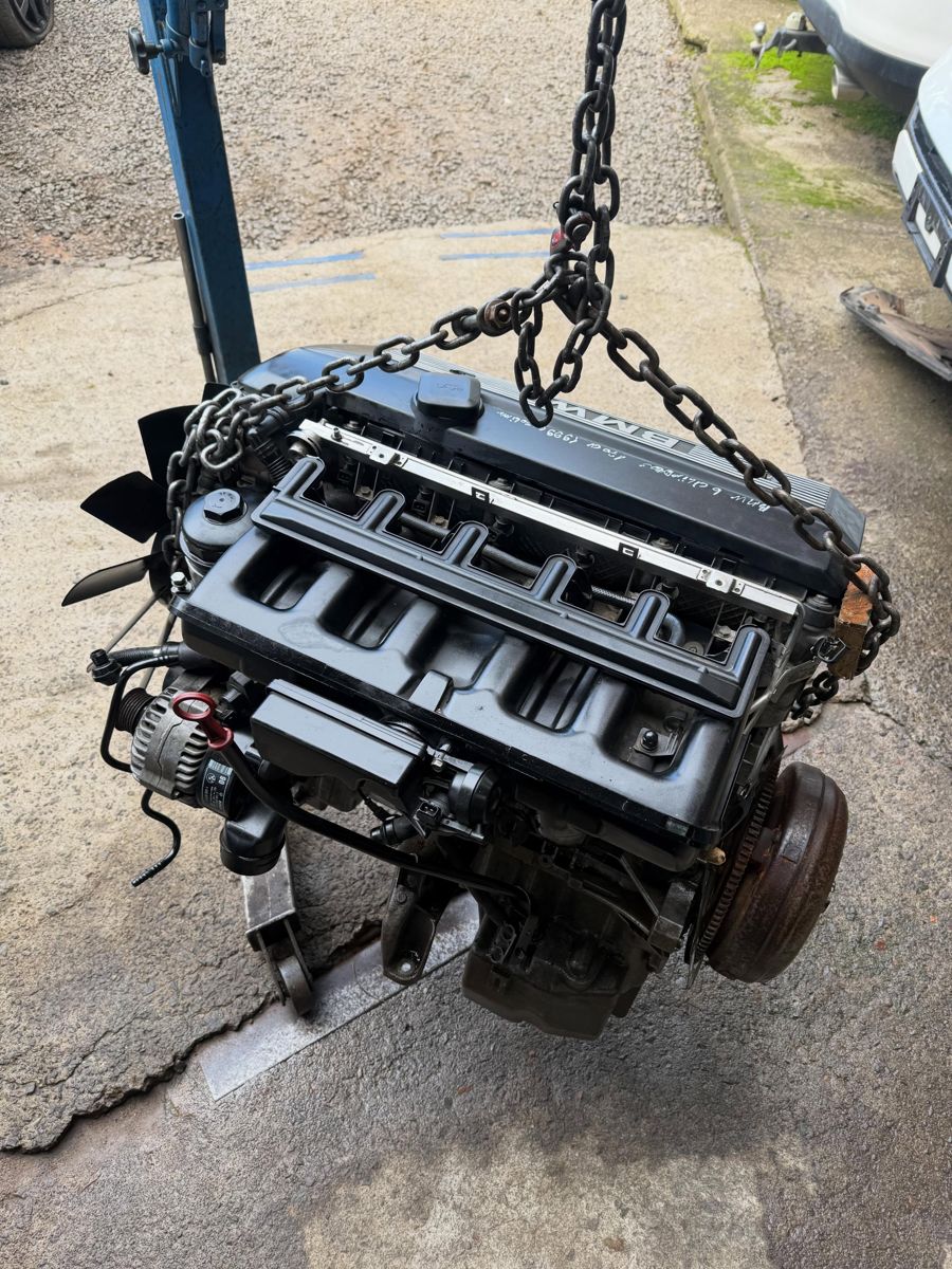 Motor BMW 323I 6 Cilindros 1999 Gasolina 170cv — foto 7 da unidade real em estoque